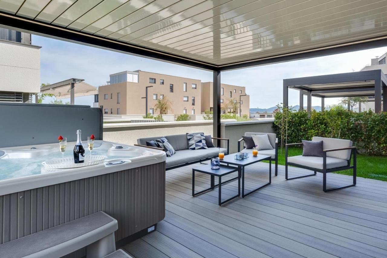 Shell Luxury Residences With Pool And Whirlpool Zadar Zewnętrze zdjęcie